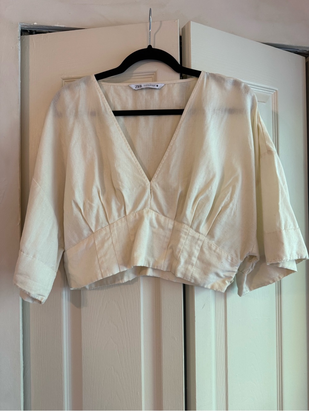 Zara Light Cream V-Neck Cropped Blouse
